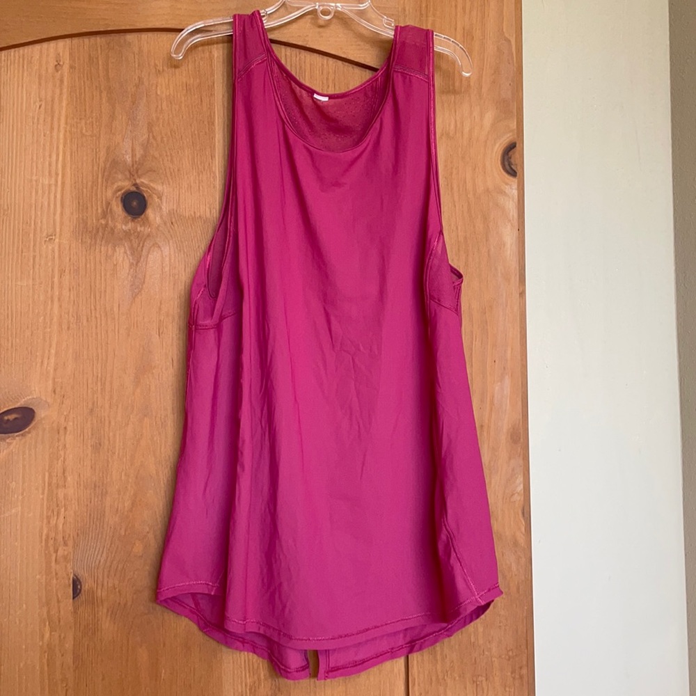 Tied back lululemon top